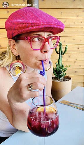 EzSfXXZUYAAIoT4.jpg large