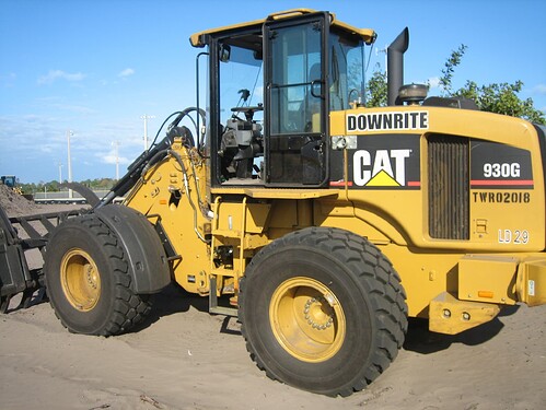 Caterpillar_930G_Side_View-3604592547